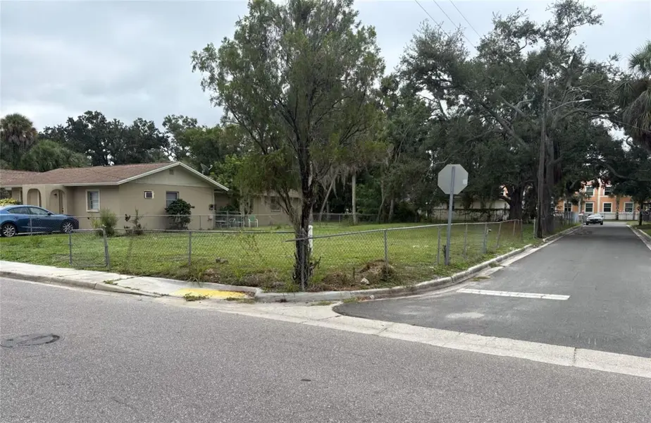 1626 22ND ST, Sarasota, FL 34234