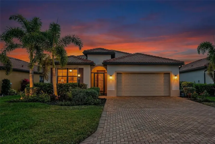 10202 MARBELLA DR, Bradenton, FL 34211