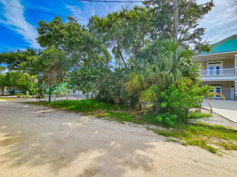 2721 S JOHN BULL ST, Flagler Beach, FL 32136