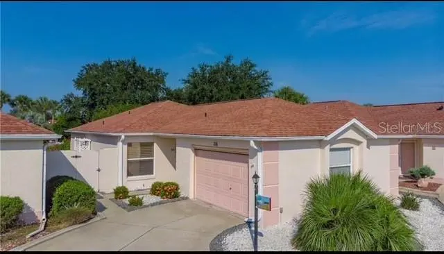 716 DOMINGUEZ DR, Lady Lake, FL 32159