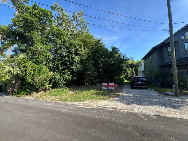 306 NW 12TH AVE, Gainesville, FL 32601