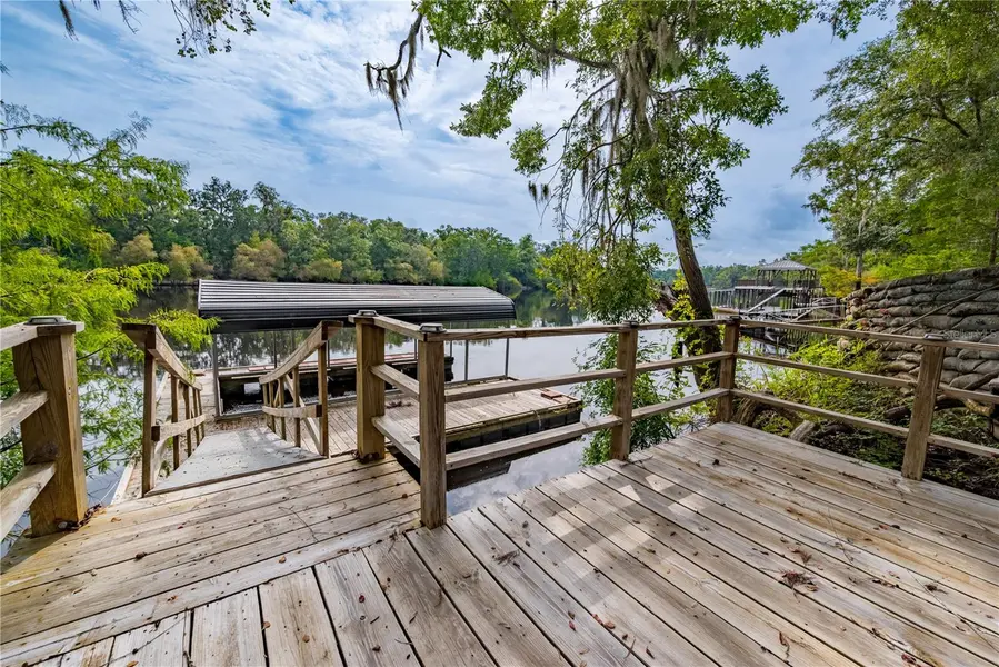 102 NE 931ST ST, Branford, FL 32008