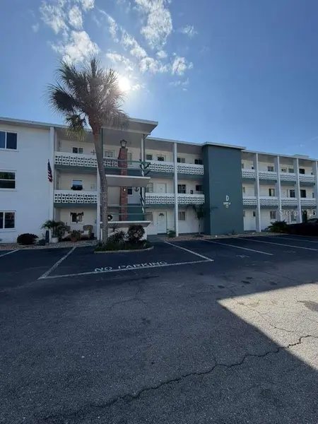 1832 SUNNY DR #D-32, Bradenton, FL 34207