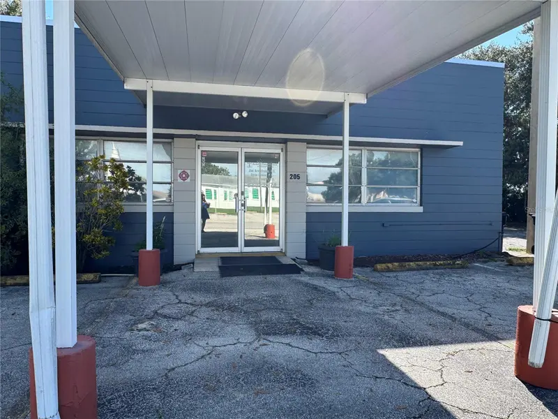205 N SCENIC HWY, Frostproof, FL 33843
