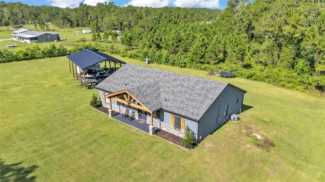 18940 COMMONWEALTH AVE N, Polk City, FL 33868