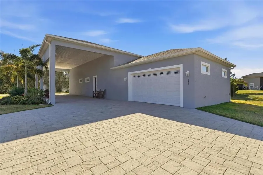 303 NOLANE LN, Polk City, FL 33868