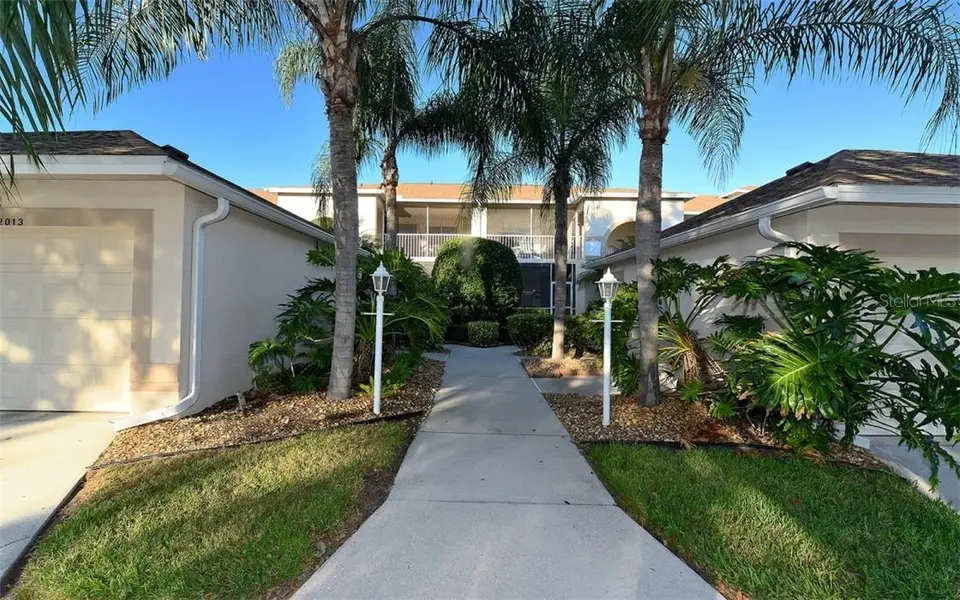 9480 HIGH GATE DR #2125, Sarasota, FL 34238
