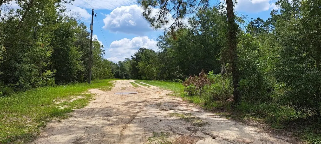 216 HIGHLAND DR, Hawthorne, FL 32640