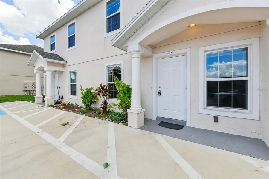 210 MAJORS LN #B, Kissimmee, FL 34743