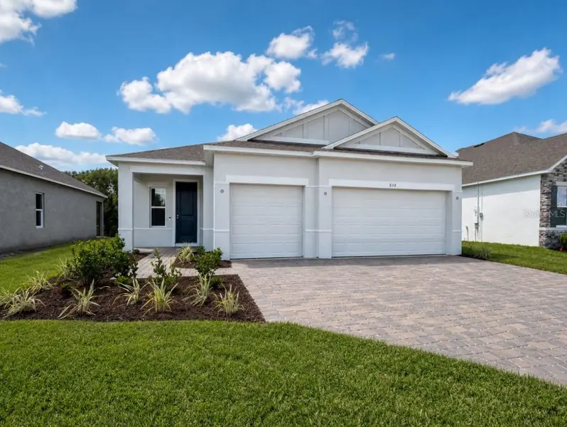 808 SUNSHOWER DR, Lady Lake, FL 32159