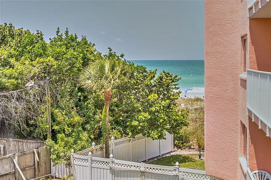 18400 GULF BLVD #1206, Indian Shores, FL 33785