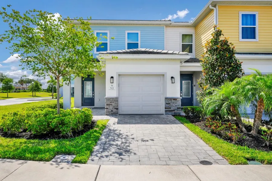 743 DRIVING RANGE CT, Reunion, FL 34747