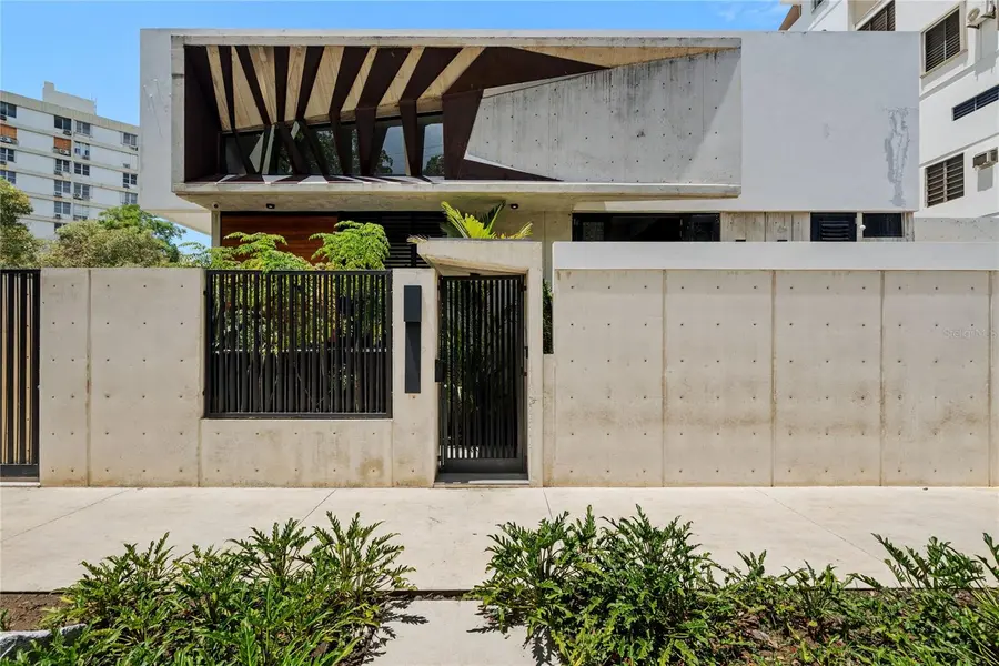 1211 LUCHETTI, San Juan, PR 00907