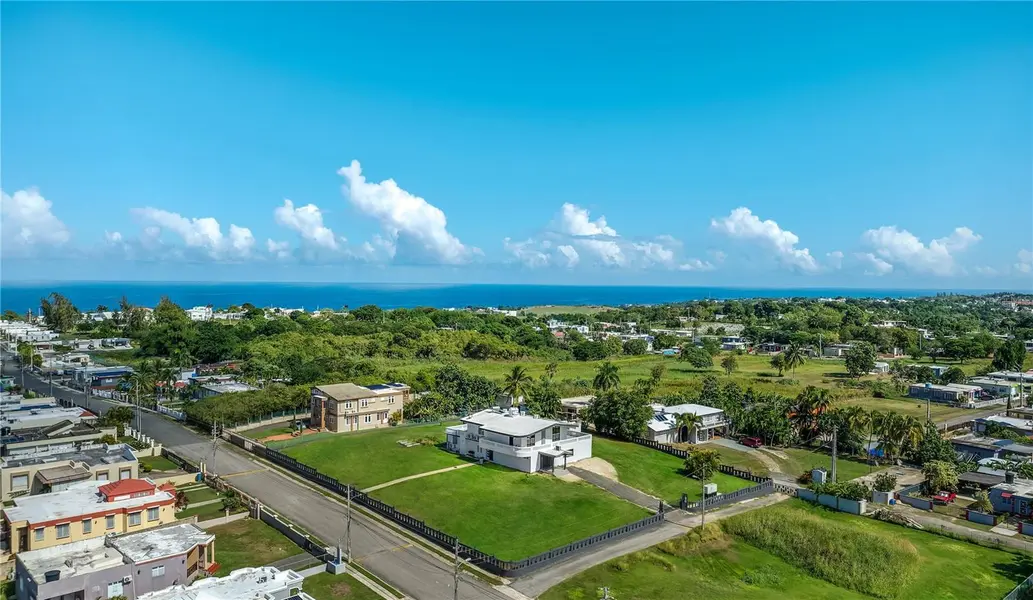 1 PINAR DEL MAR ST, Camuy, PR 00627