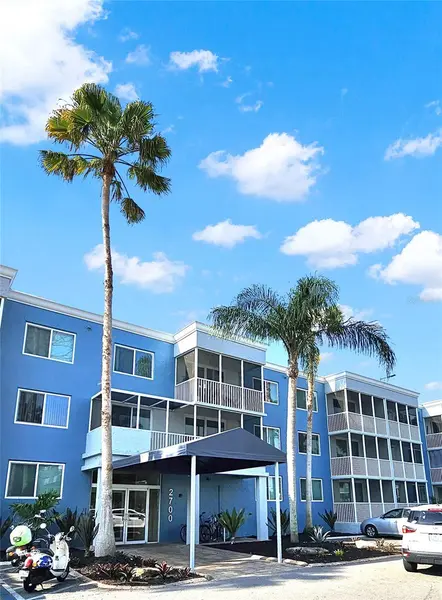 2700 COCONUT BAY LN #419, Sarasota, FL 34237