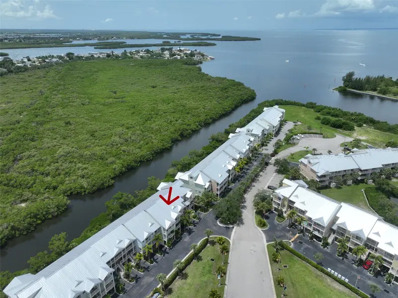 3226 MANGROVE POINT DR, Ruskin, FL 33570