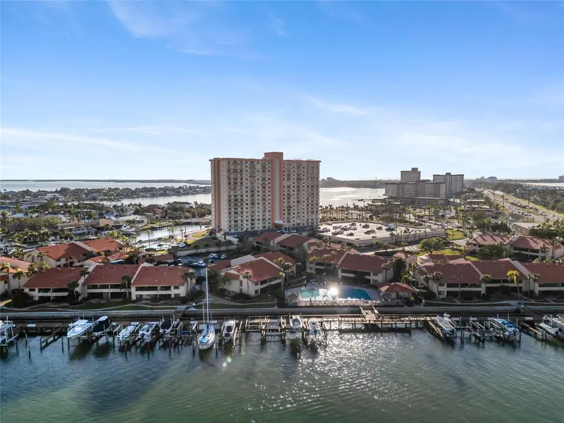 4900 BRITTANY DR S #1011, St Petersburg, FL 33715