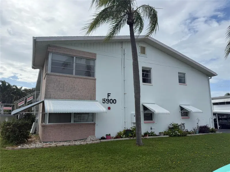 5900 21ST ST N #10, St Petersburg, FL 33714
