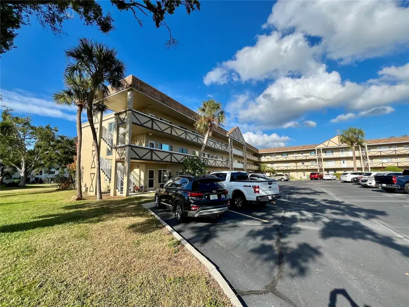 2464 AUSTRALIA WAY E #66, Clearwater, FL 33763