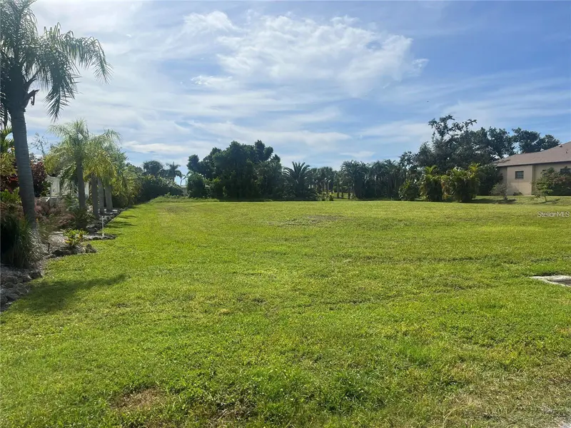 315 CAPSTAN DR, Placida, FL 33946