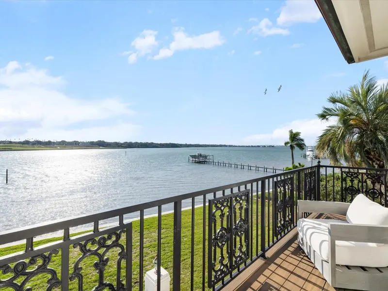 429 ST ANDREWS DR, Belleair, FL 33756