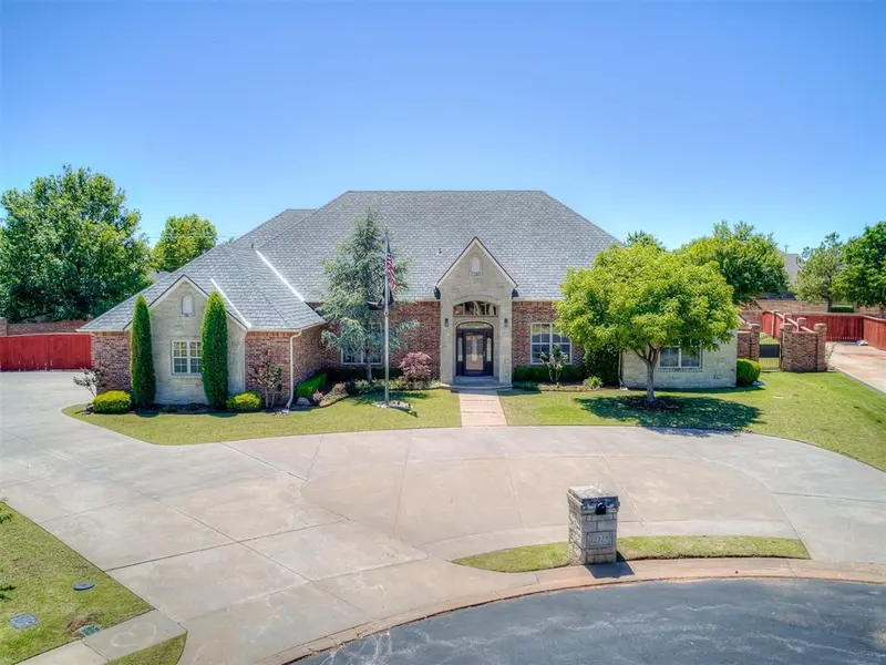 12325 Carriage Way, Oklahoma City, OK 73142