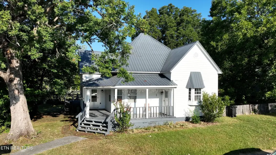 430 Ohio Avenue, Etowah, TN 37331