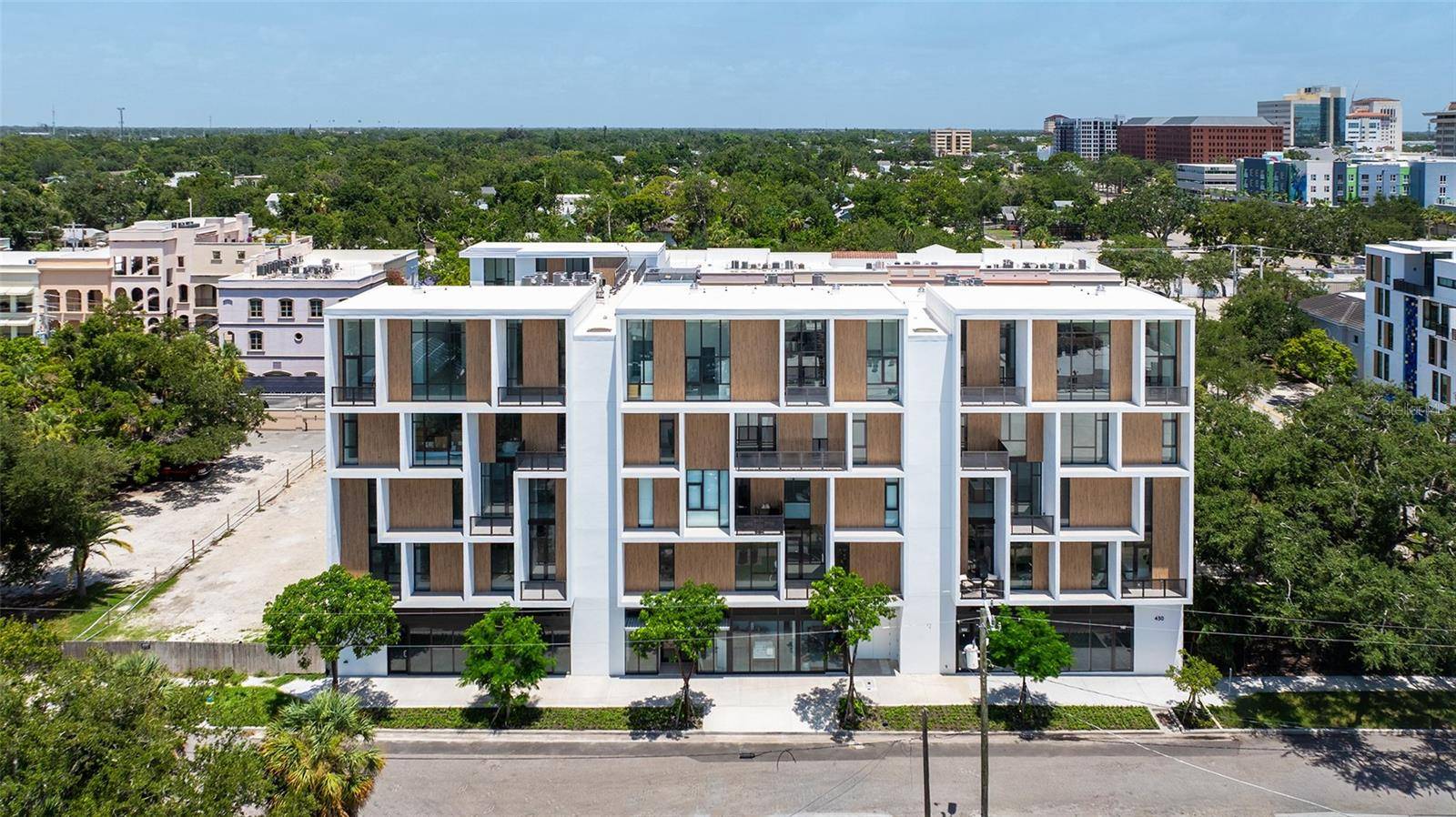 430 KUMQUAT CT #510, Sarasota, FL 34236