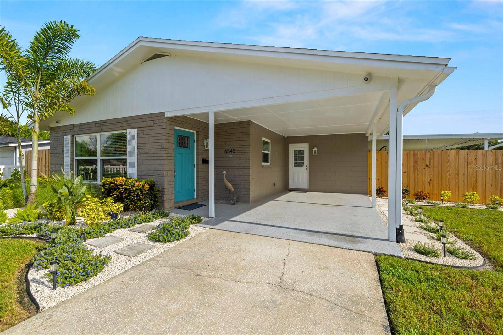 6545 S WEST SHORE CIR, Tampa, FL 33616