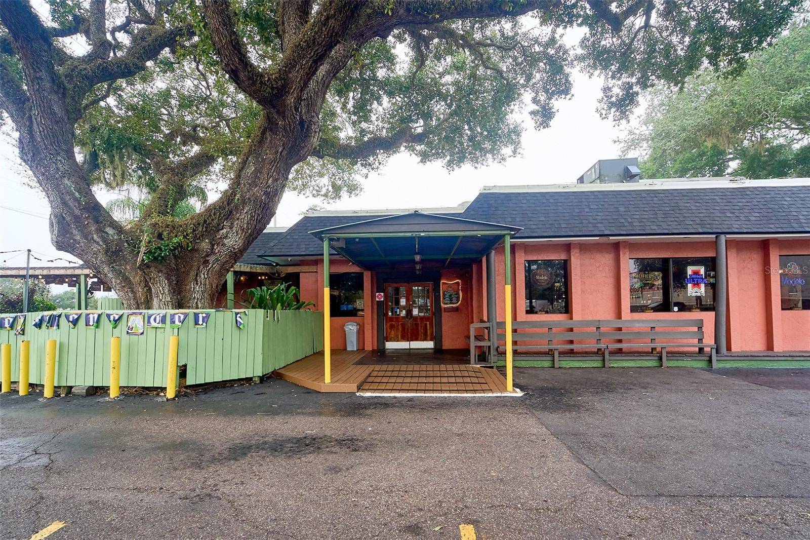 706 E BRANDON BLVD, Brandon, FL 33511