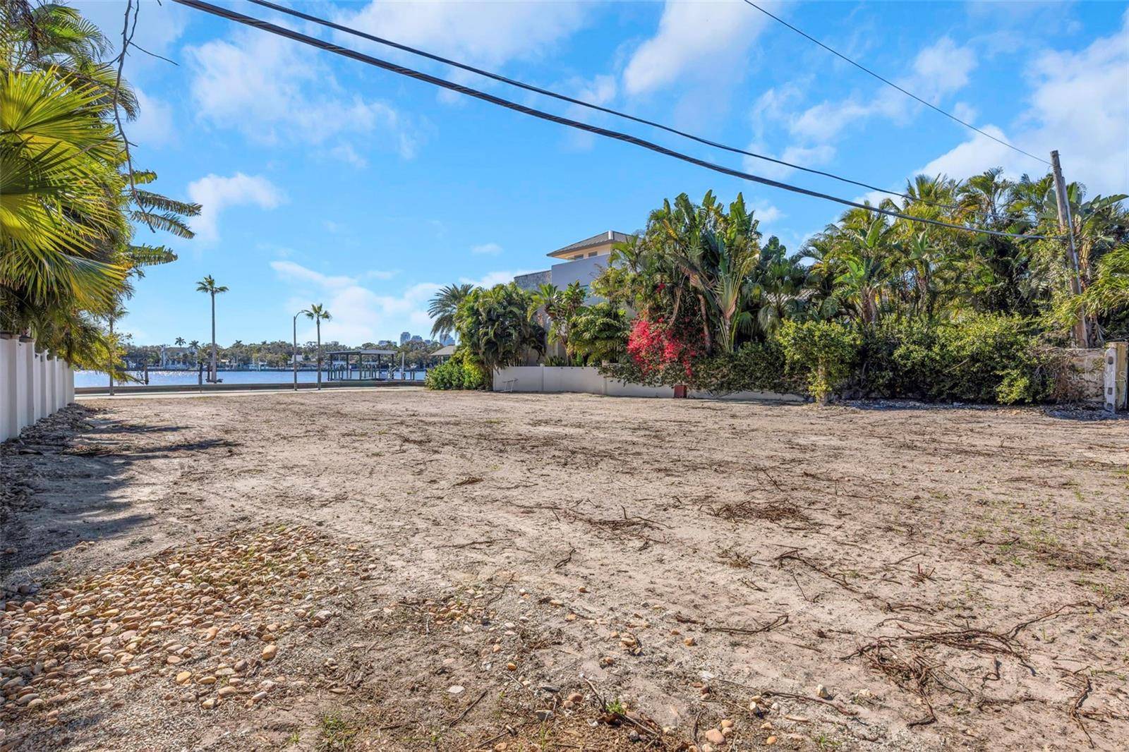 105 ESTADO WAY NE, St Petersburg, FL 33704