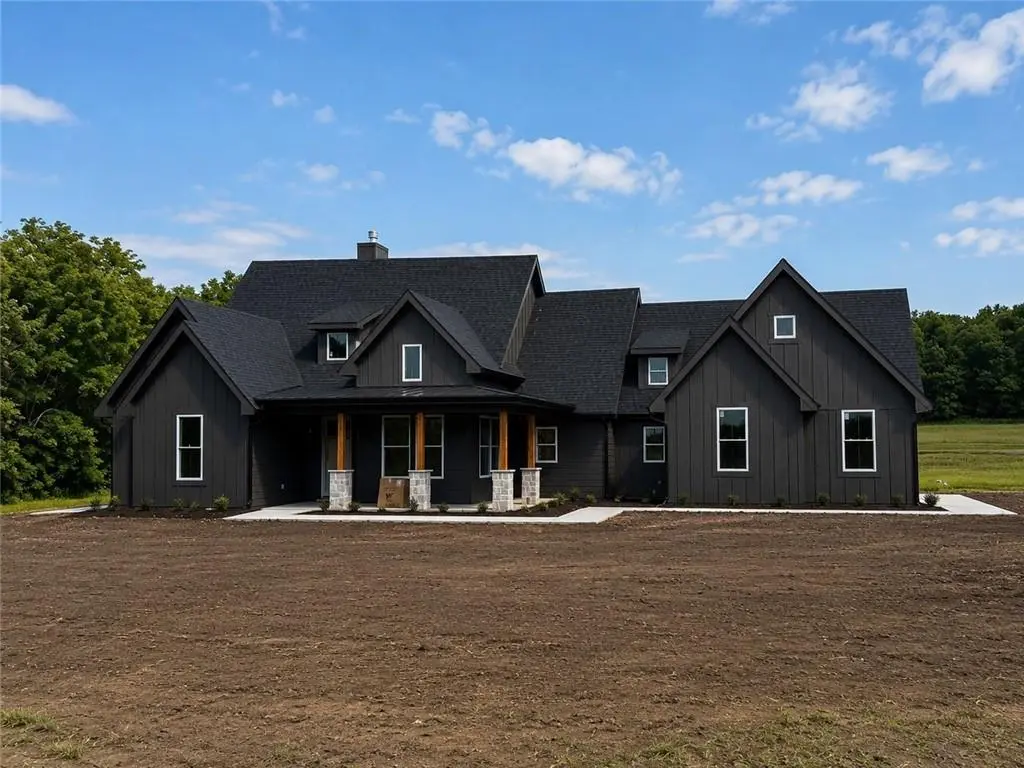 702 NW 1501st RD, Holden, MO 64040