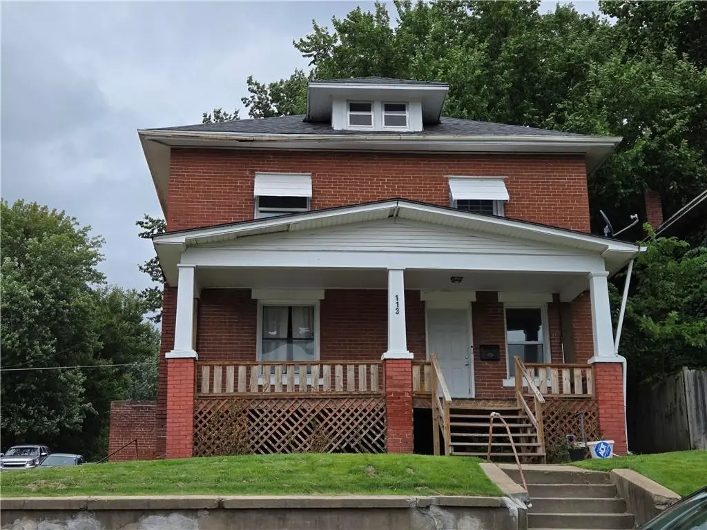 113 N 17th ST, St Joseph, MO 64501
