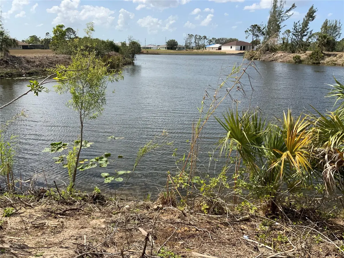 2113 NE 43RD LN, Cape Coral, FL 33909
