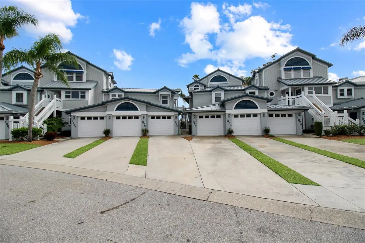 1382 SIESTA BAYSIDE DR #1382-C, Sarasota, FL 34242