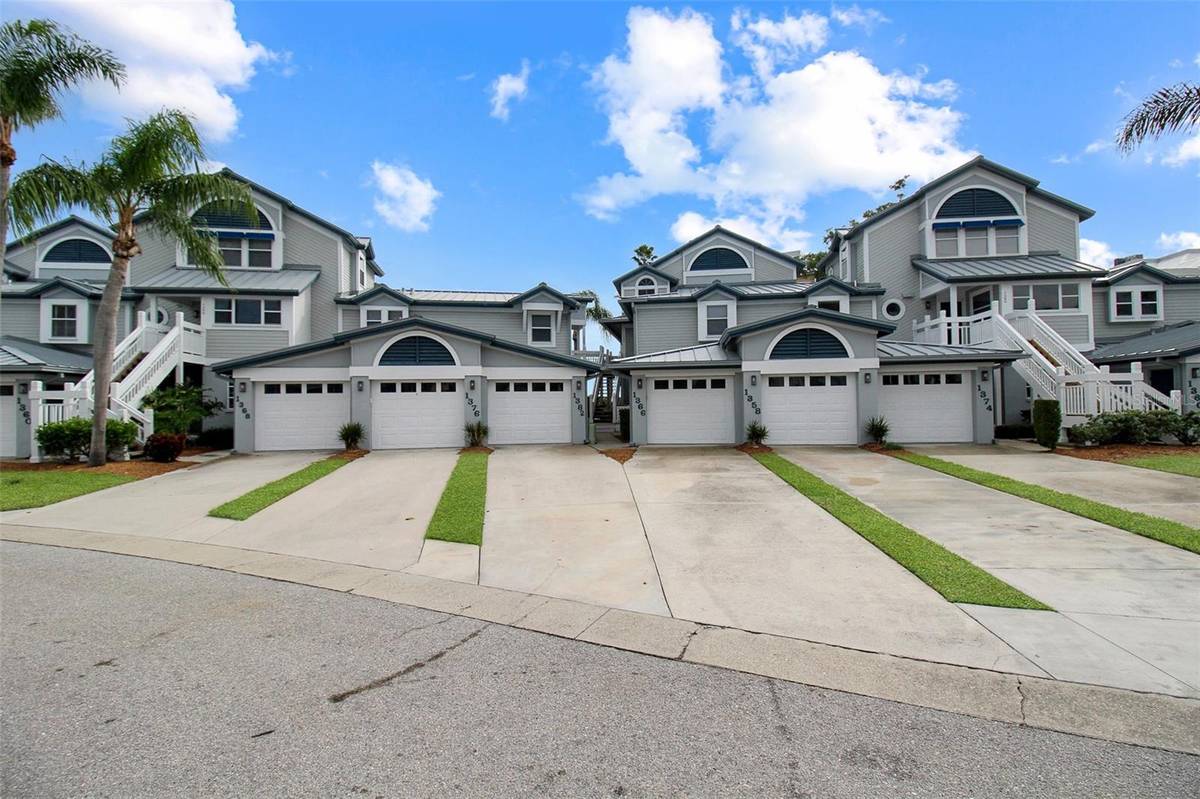 1382 SIESTA BAYSIDE DR #1382-C, Sarasota, FL 34242