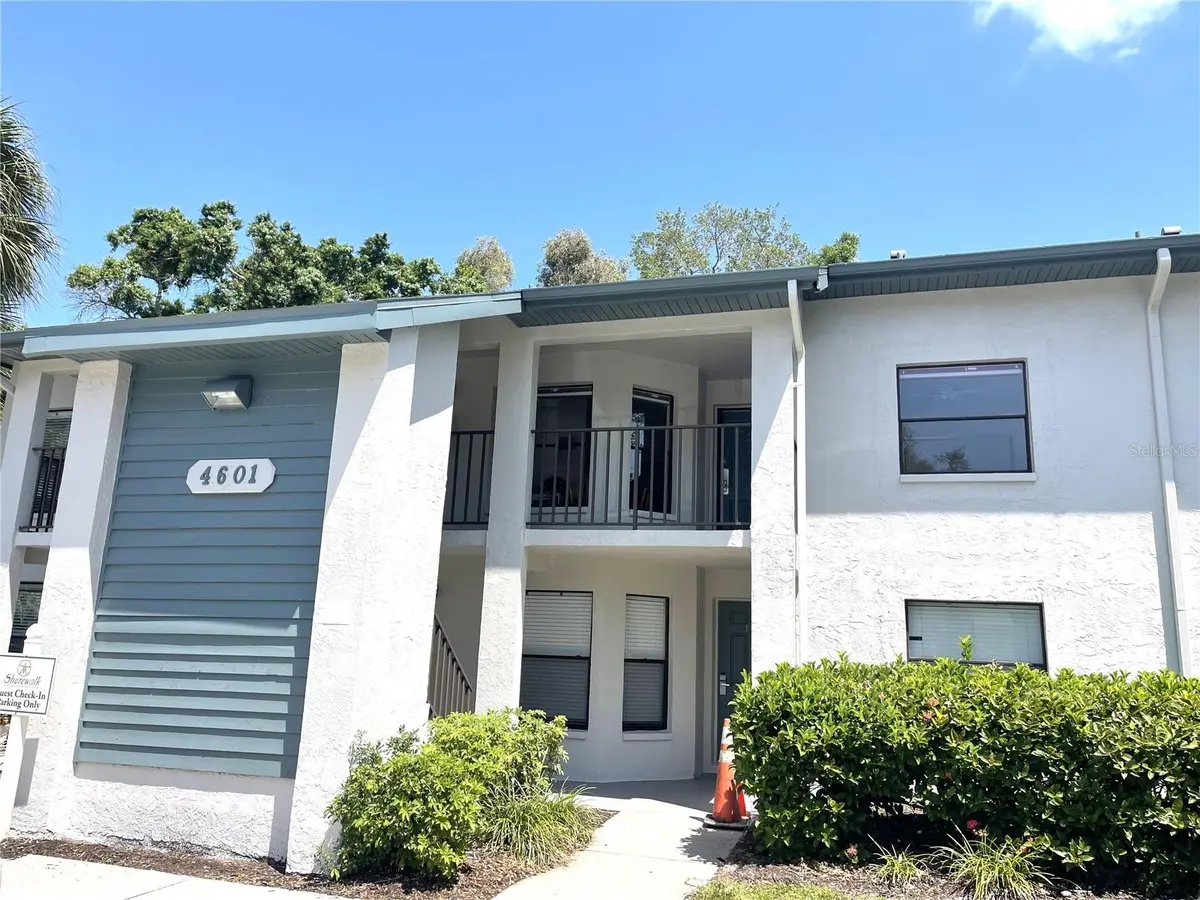 4601 46TH STREET CT W #202B, Bradenton, FL 34210
