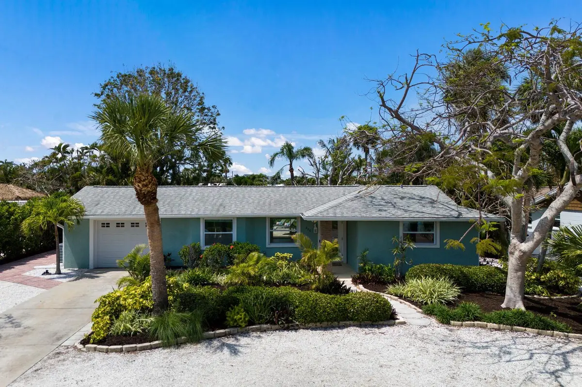 506 69TH ST, Holmes Beach, FL 34217