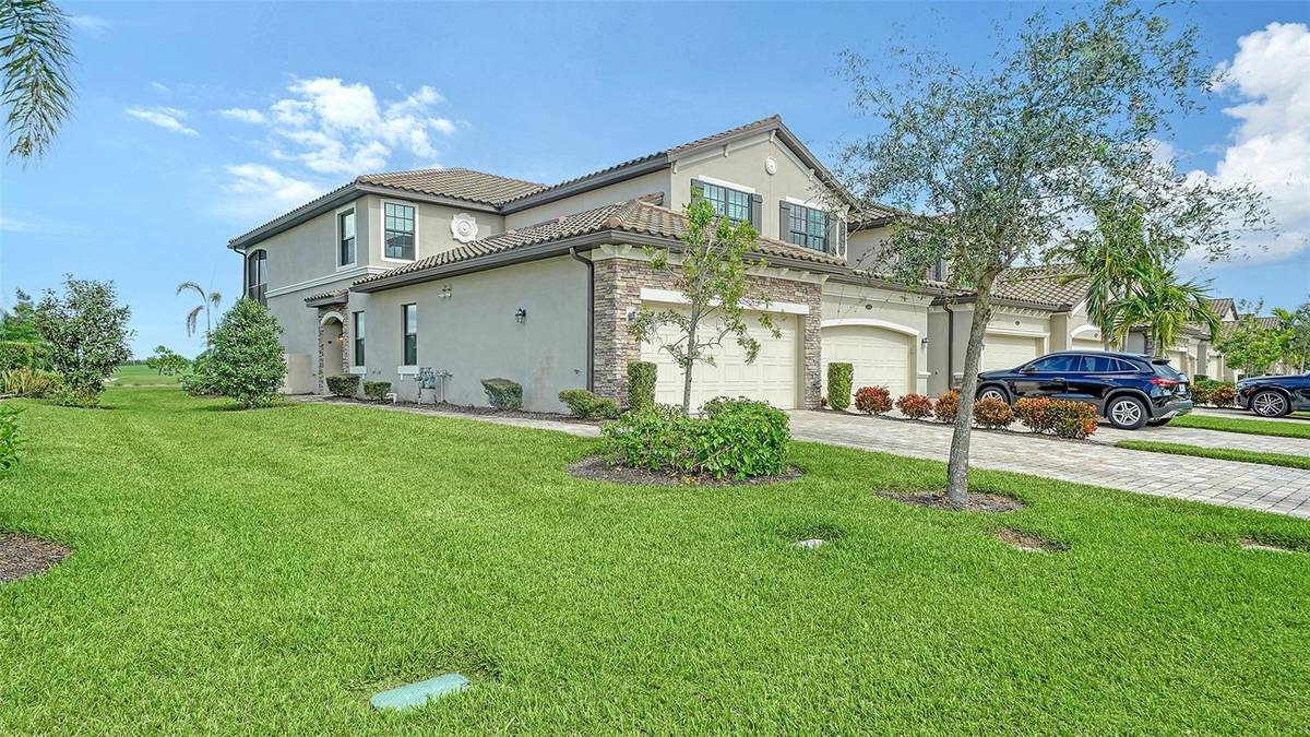 17815 GAWTHROP DR #101, Bradenton, FL 34211
