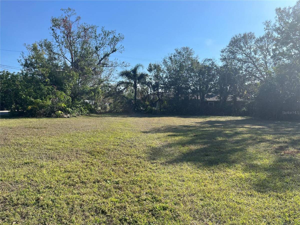 2484 RINGLING BLVD, Sarasota, FL 34237