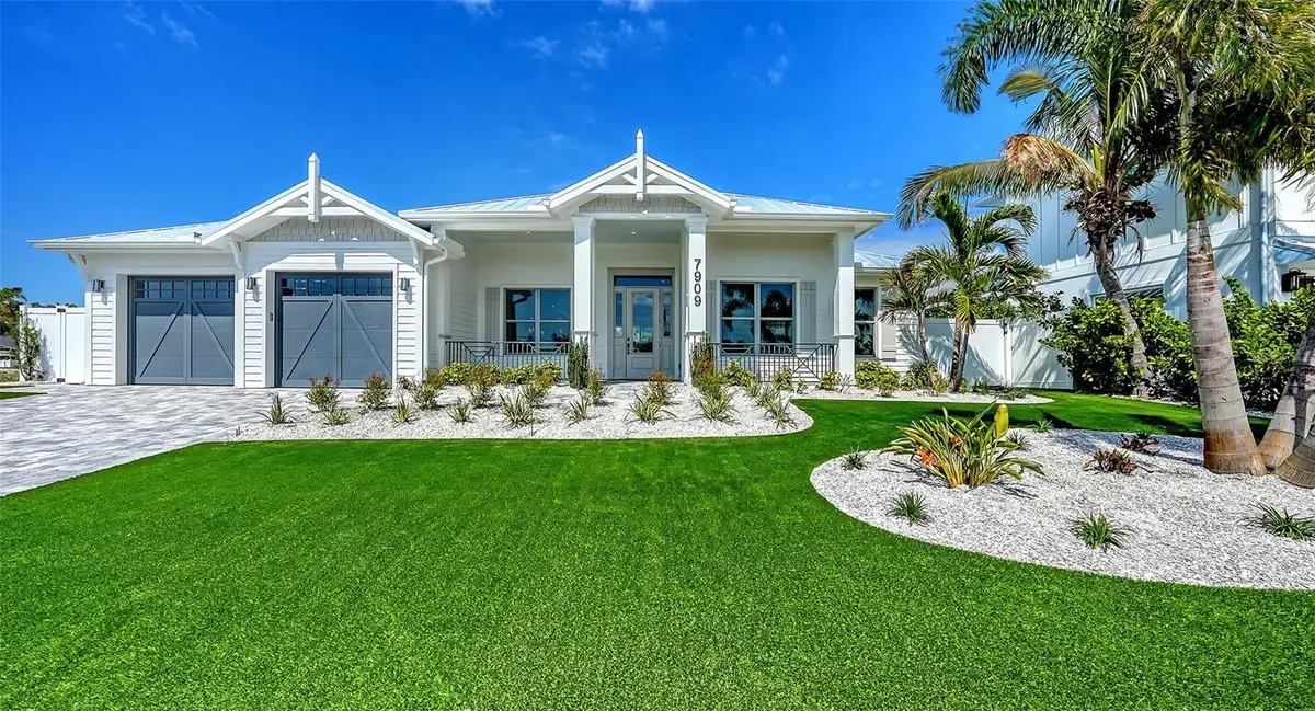 8009 20TH PL W, Bradenton, FL 34209