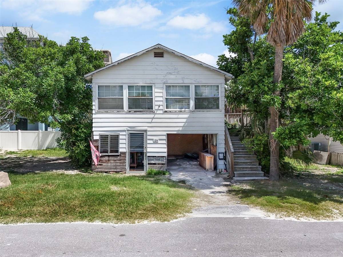 104 10TH ST S, Bradenton Beach, FL 34217