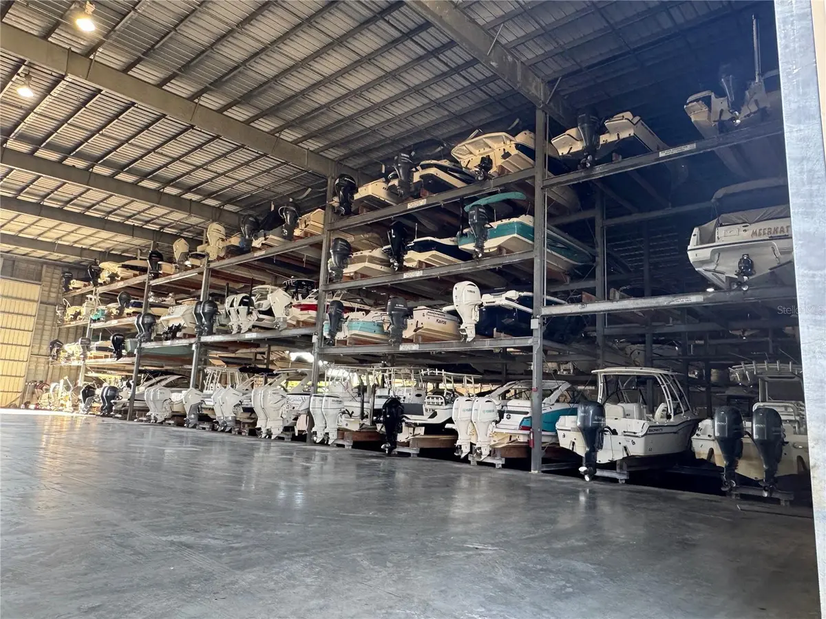 570 BLACKBURN POINT RD #11, Osprey, FL 34229