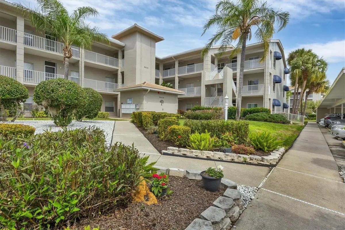 9630 CLUB SOUTH CIR #6201, Sarasota, FL 34238