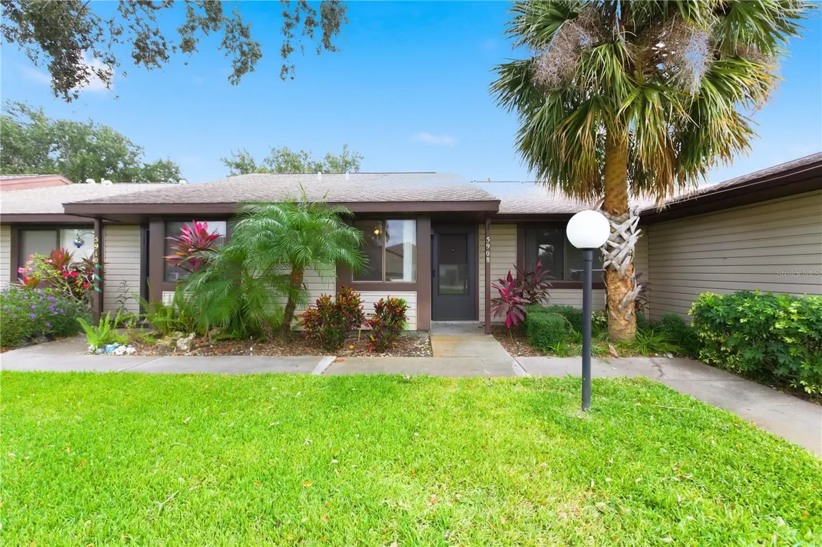 5908 36TH AVENUE CIR W, Bradenton, FL 34209