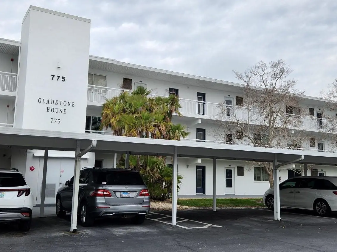 775 JOHN RINGLING BLVD ## 33, Sarasota, FL 34236
