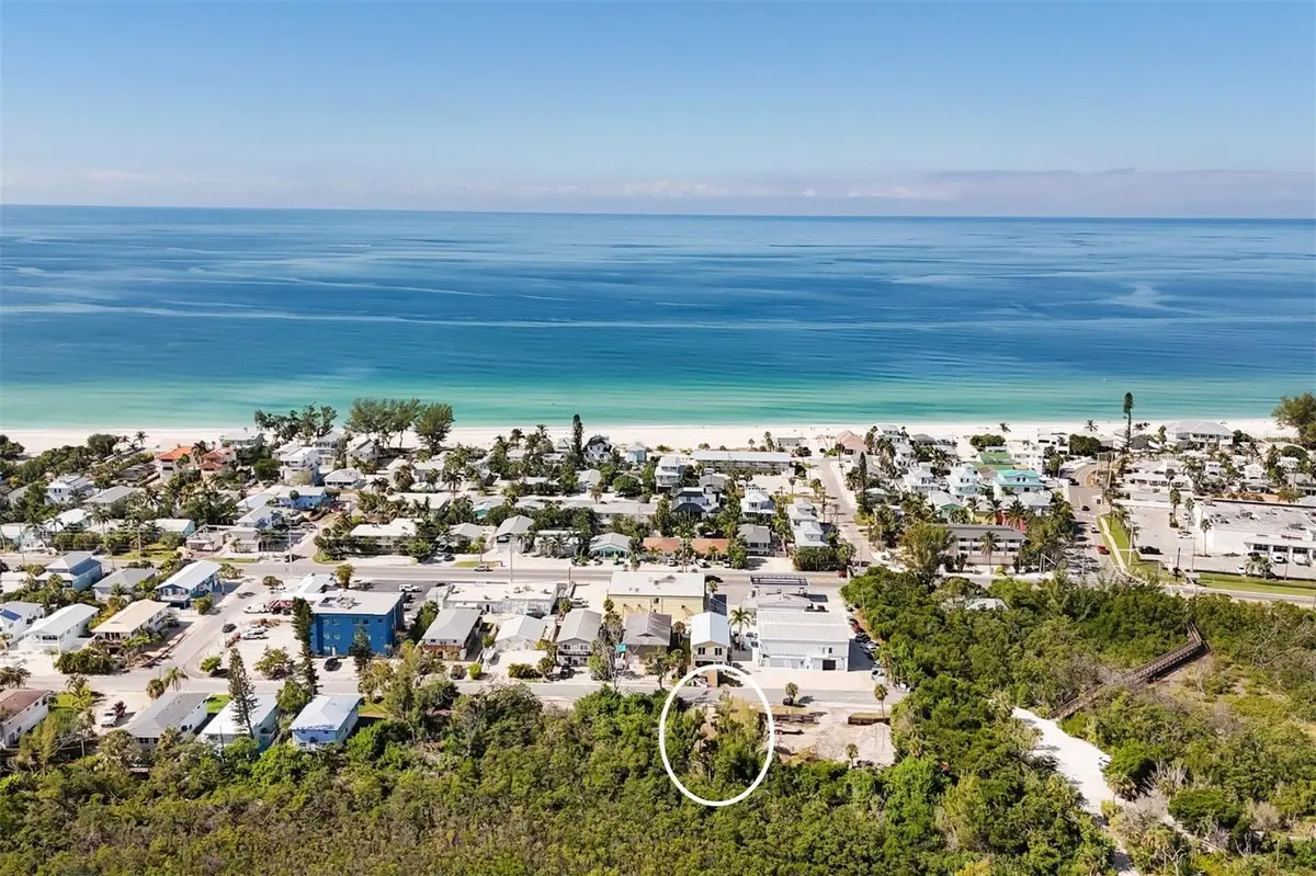 3017 AVENUE C, Holmes Beach, FL 34217
