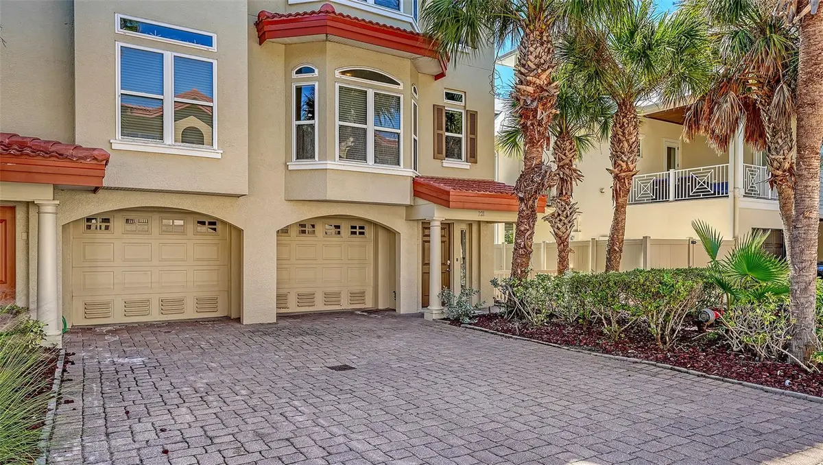 221 17TH ST N, Bradenton Beach, FL 34217