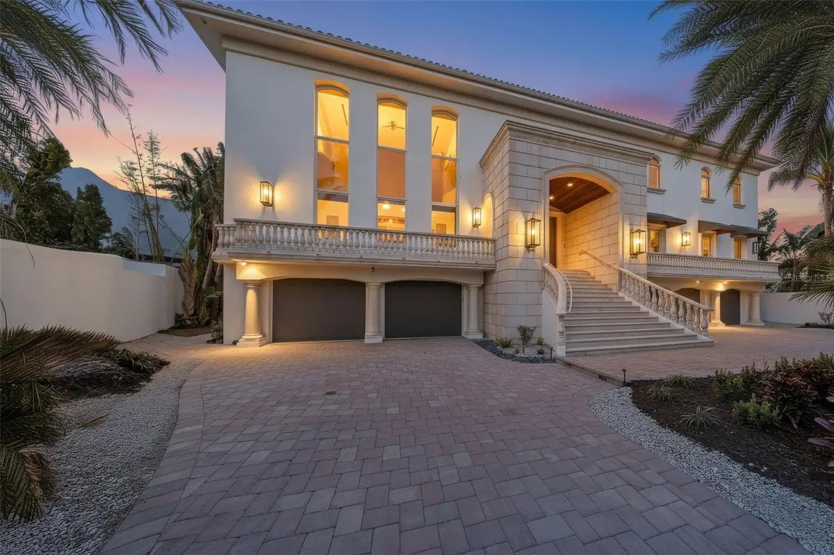 4136 ROBERTS POINT CIR, Sarasota, FL 34242