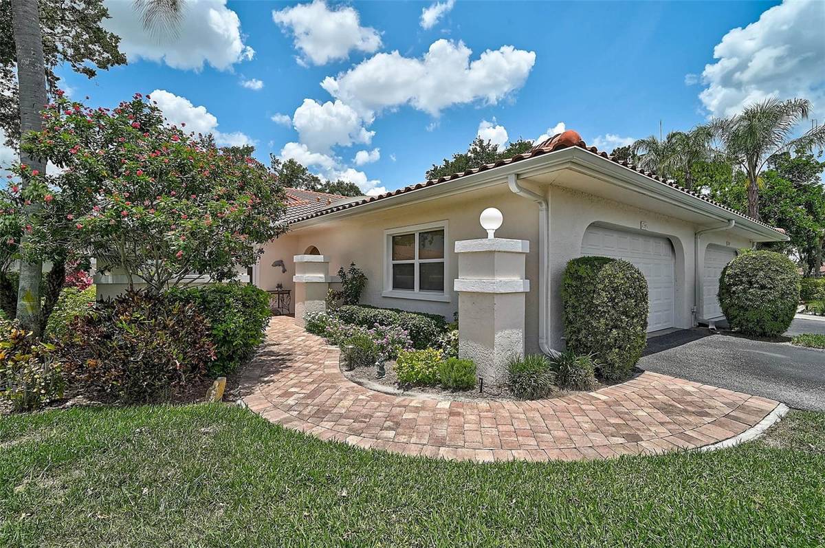 7341 GOLF POINTE CIR, Sarasota, FL 34243